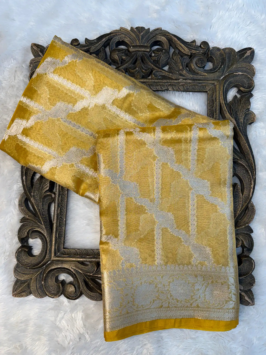 Eccentric Weave Softsilk Traditional Banarasi Saree