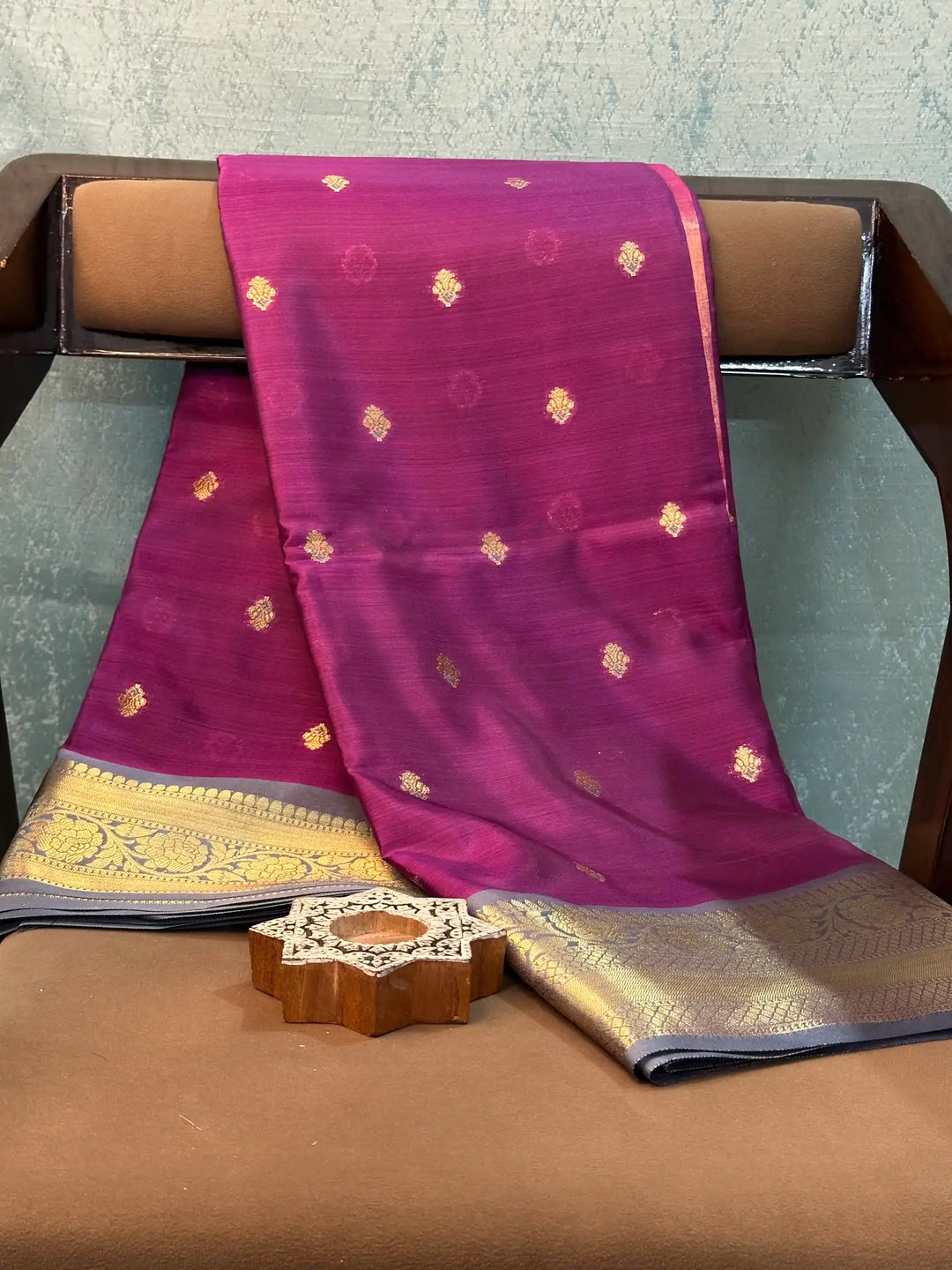 Contemporary Weave Kora Tissue Silk Banarasi Saree