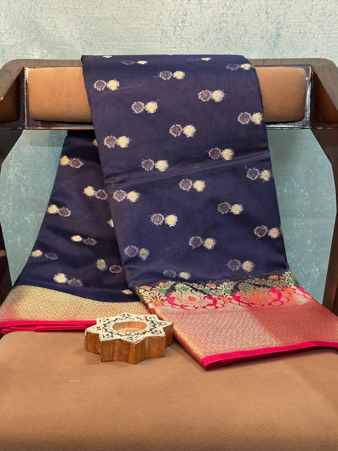 Contemporary Weave Kora Tissue Silk Banarasi Saree