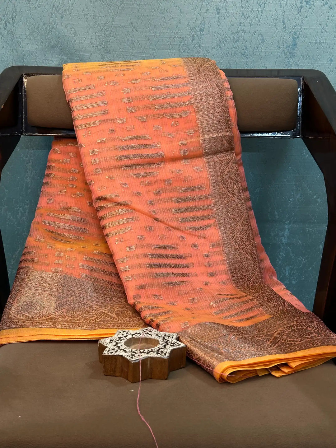 Contemporary Weave Kora Tissue Silk Banarasi Saree