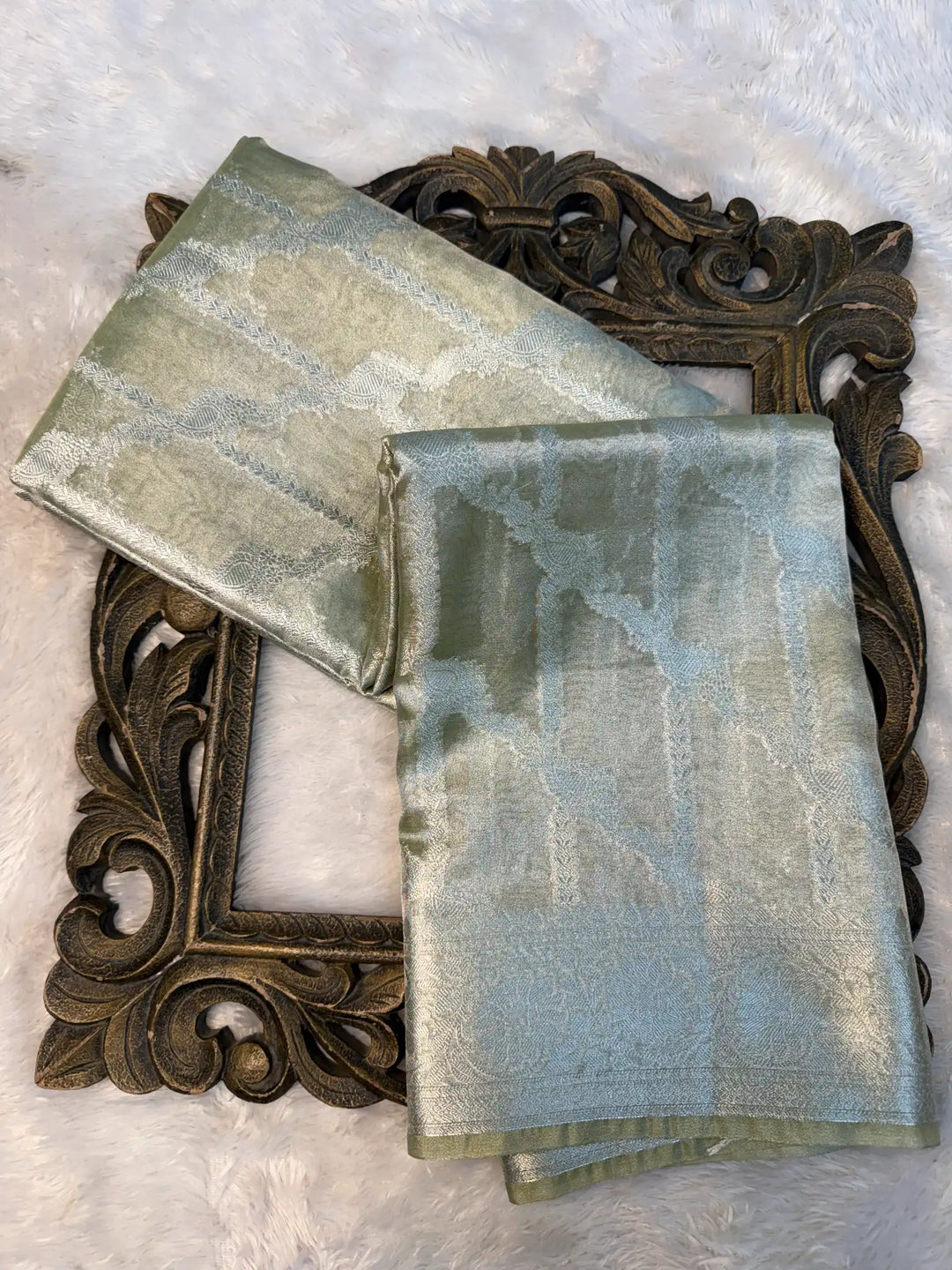 Eccentric Weave Softsilk Traditional Banarasi Saree