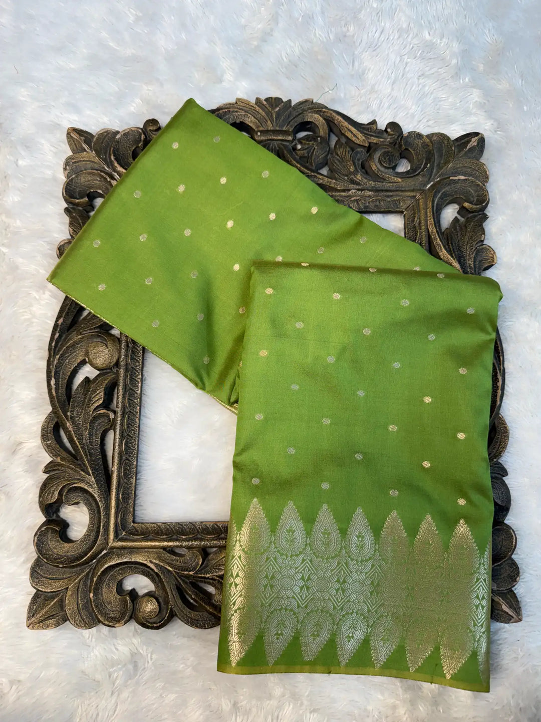 Contemporary Weave Kora Tissue Silk Banarasi Saree