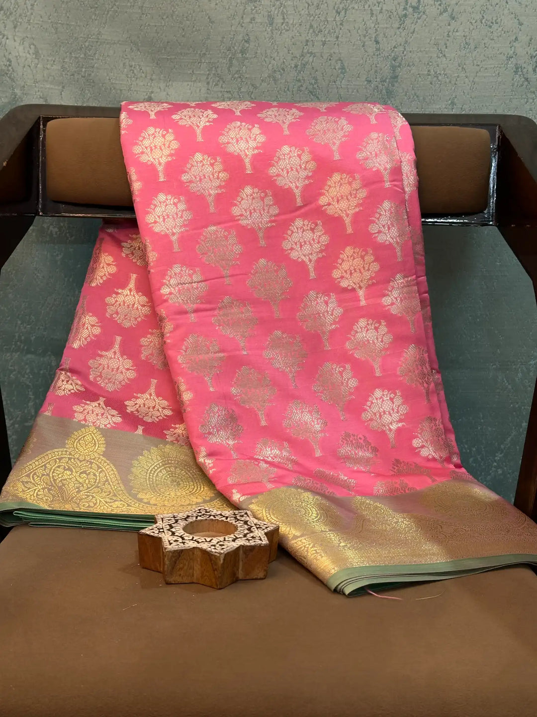 Contemporary Weave Kora Tissue Silk Banarasi Saree