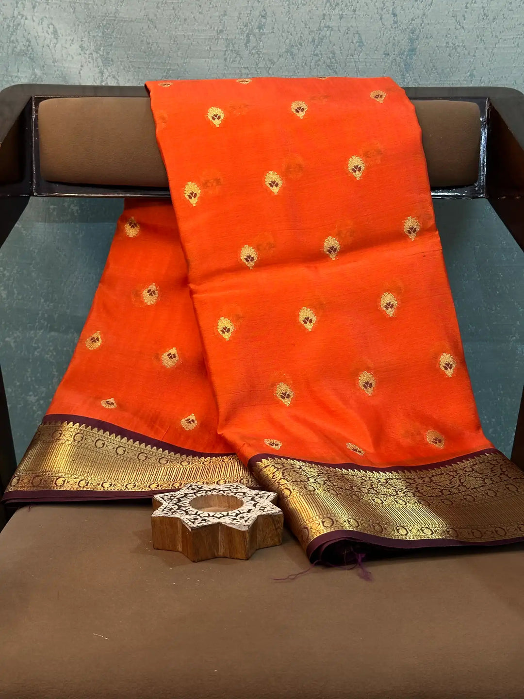 Contemporary Weave Kora Tissue Silk Banarasi Saree