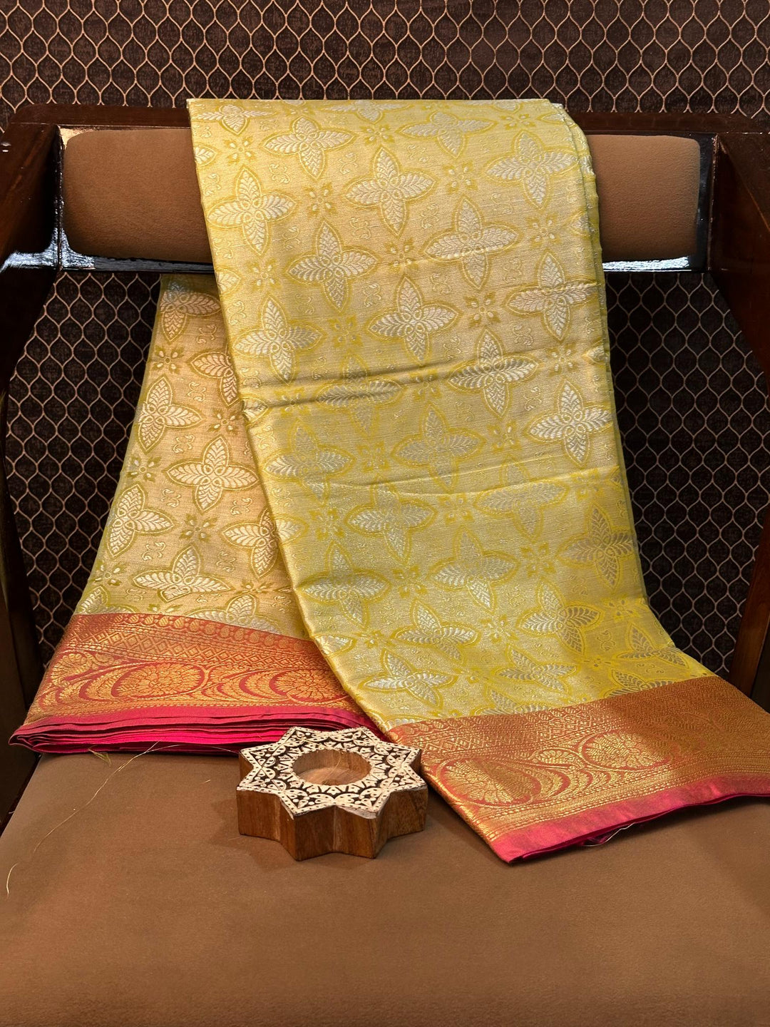 Eccentric Zari Weave Softsilk Heritage Banarasi Saree