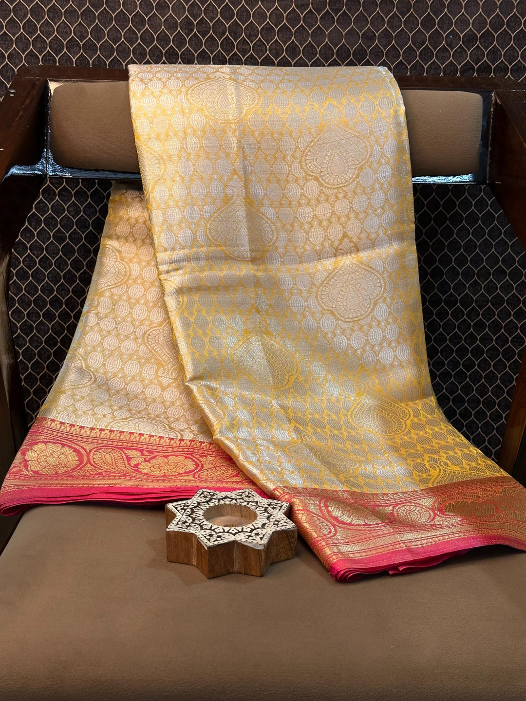 Eccentric Zari Weave Softsilk Heritage Banarasi Saree