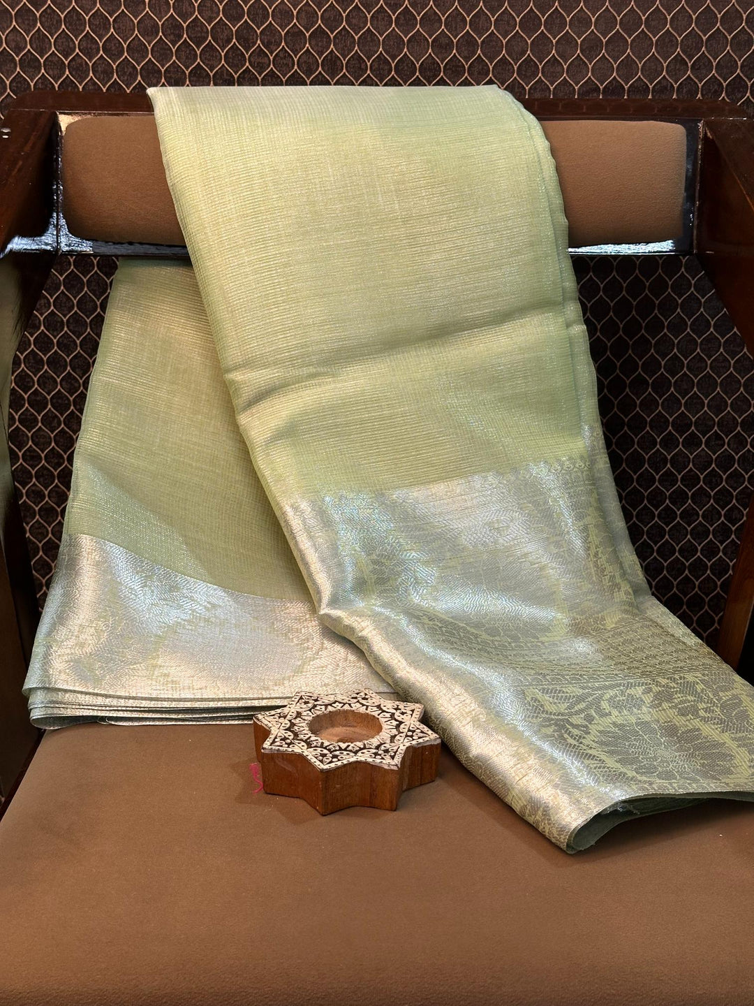 Eccentric Zari Weave Softsilk Heritage Banarasi Saree