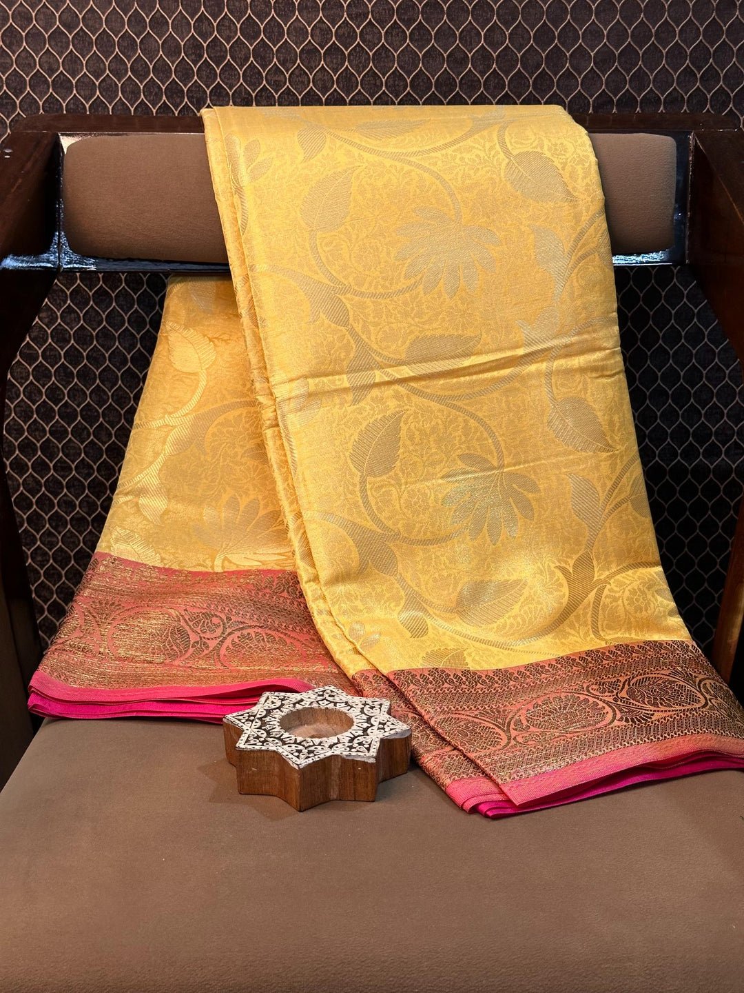 Eccentric Zari Weave Softsilk Heritage Banarasi Saree