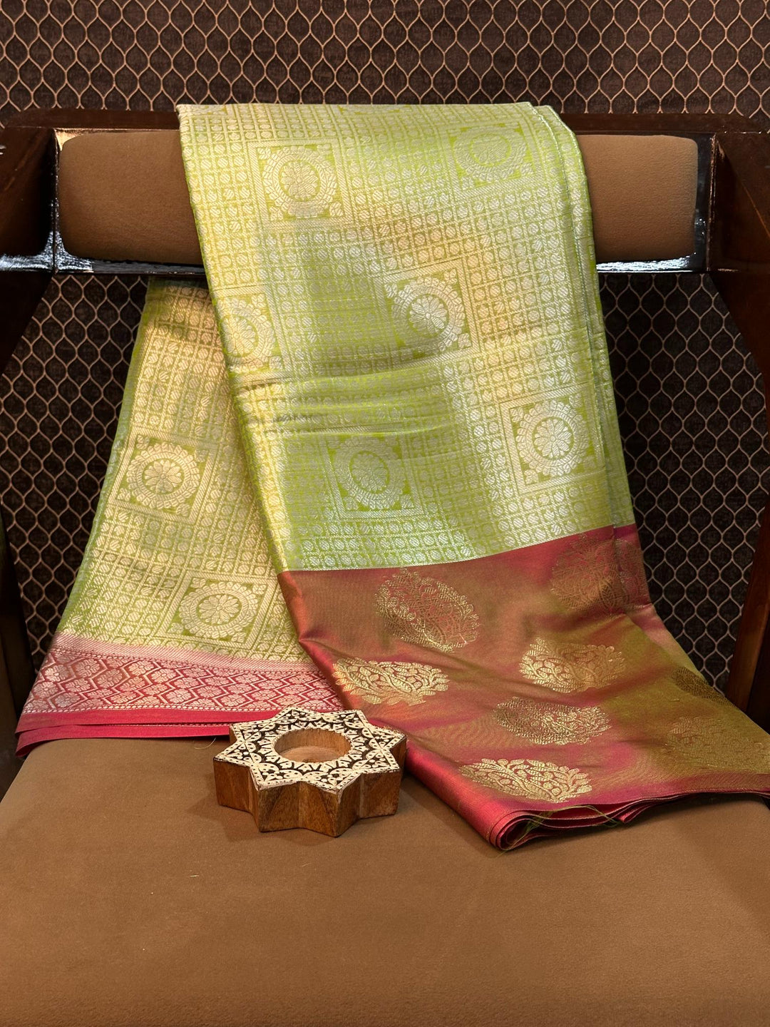 Eccentric Zari Weave Softsilk Heritage Banarasi Saree