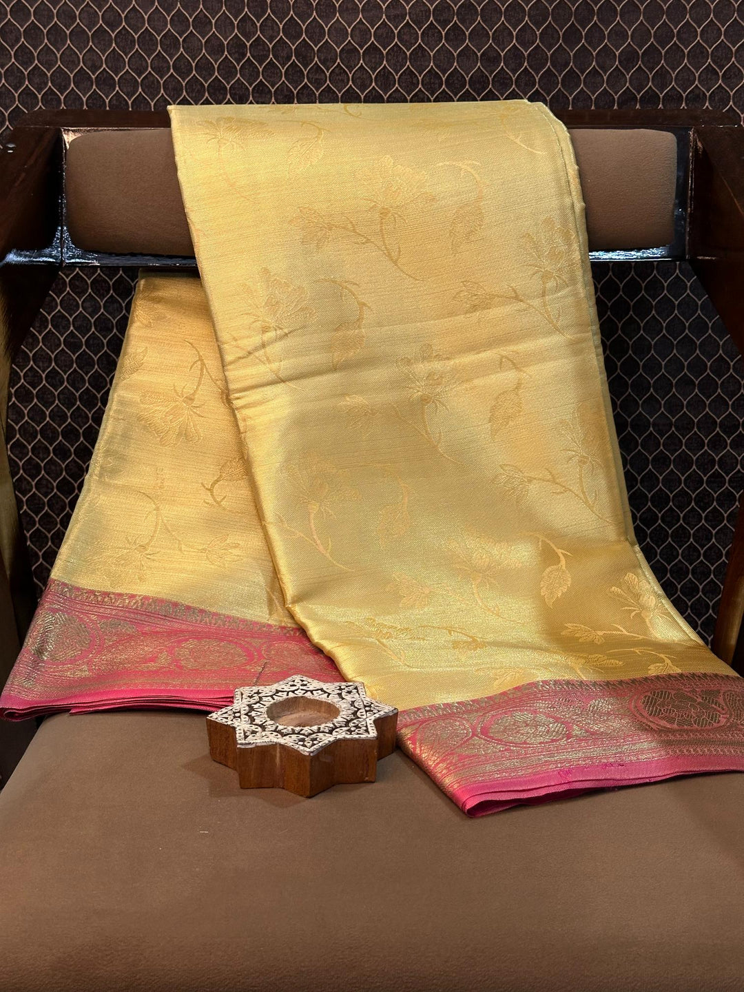 Eccentric Zari Weave Softsilk Heritage Banarasi Saree