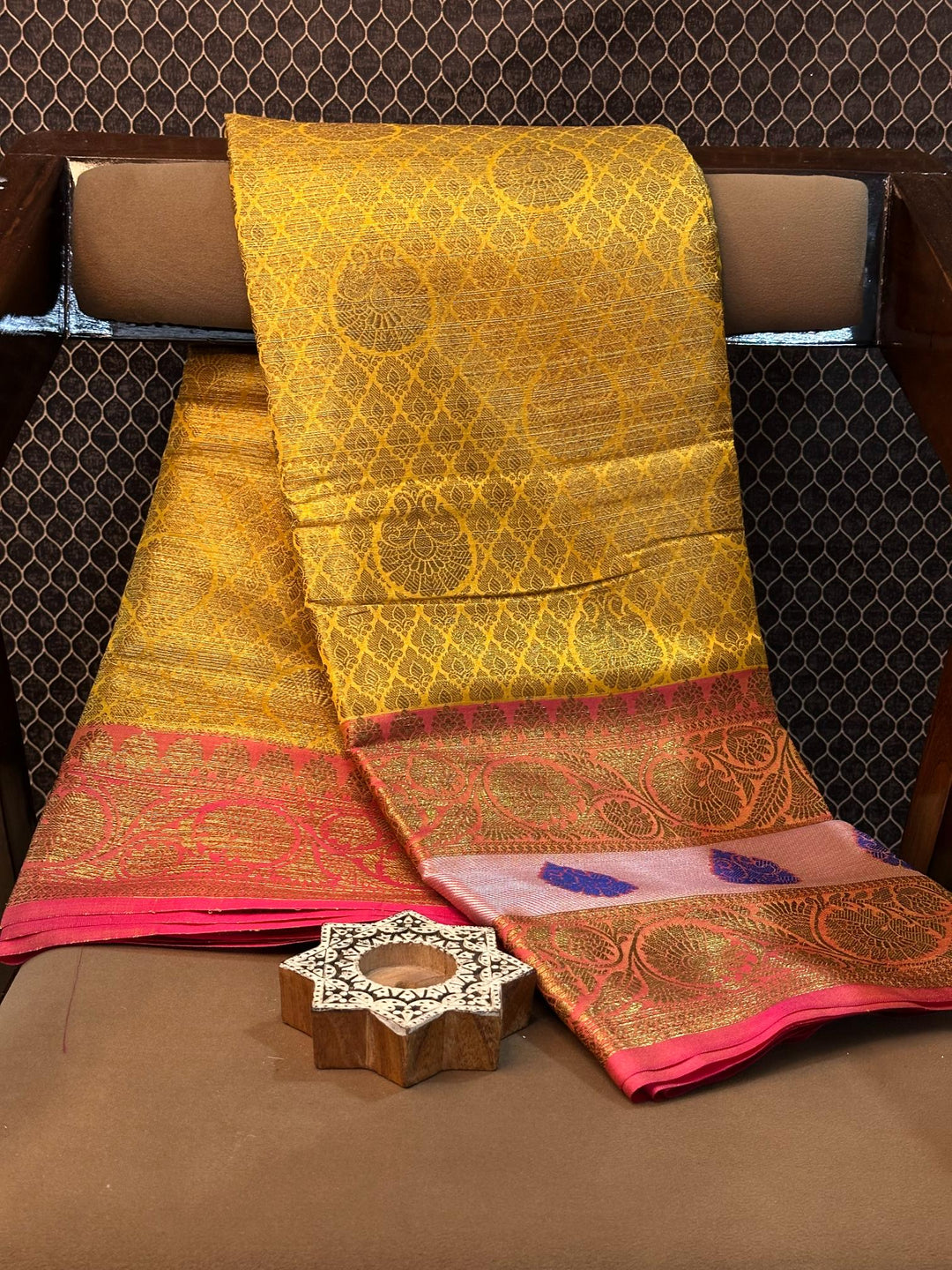 Eccentric Zari Weave Softsilk Heritage Banarasi Saree