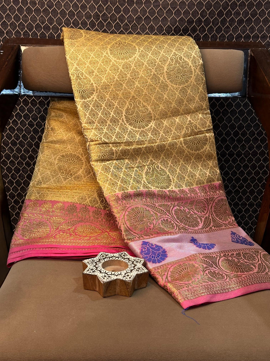 Eccentric Zari Weave Softsilk Heritage Banarasi Saree