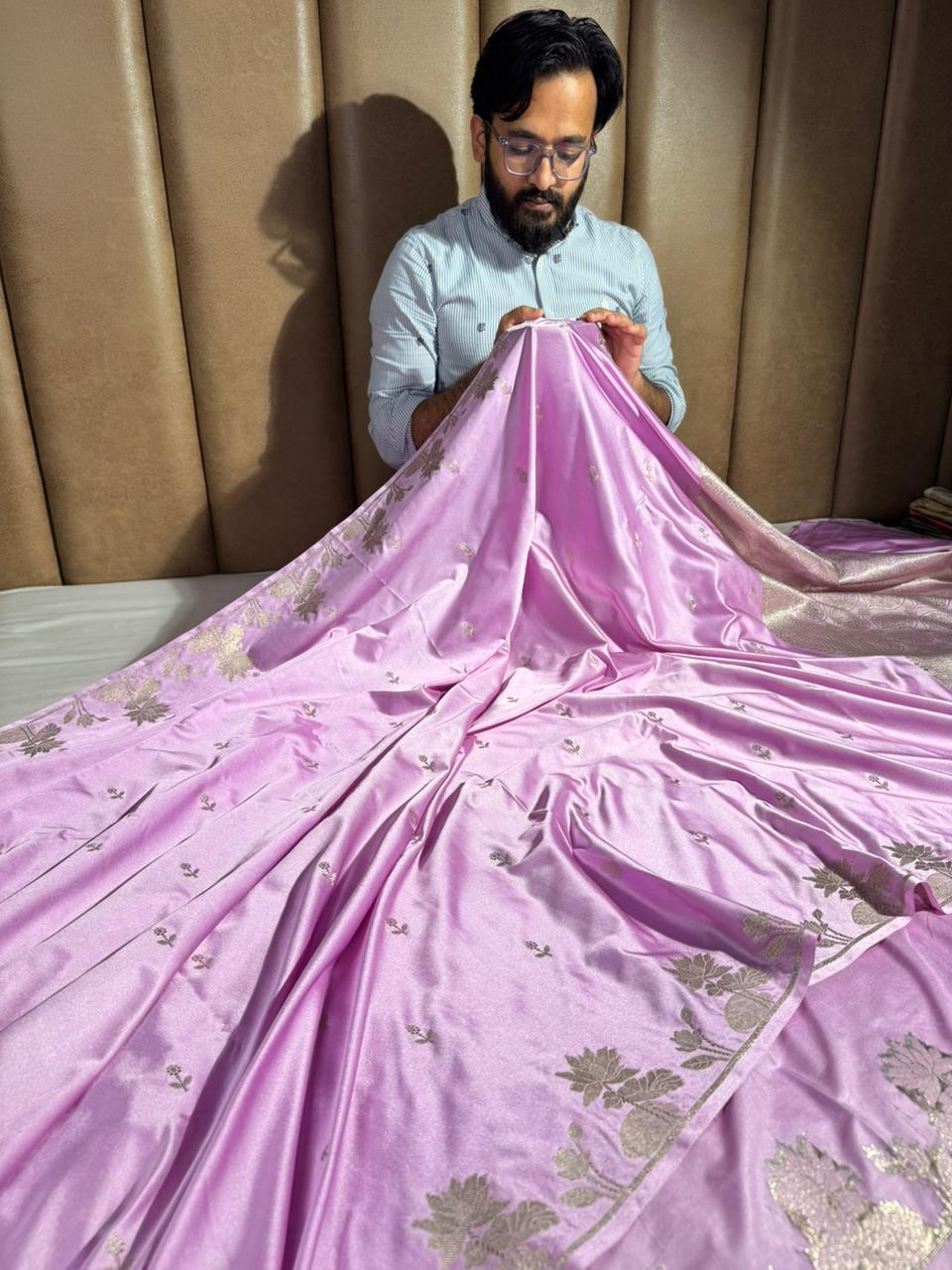 Lavender Pink Mashru Katan Silk Traditional Banarasi Saree