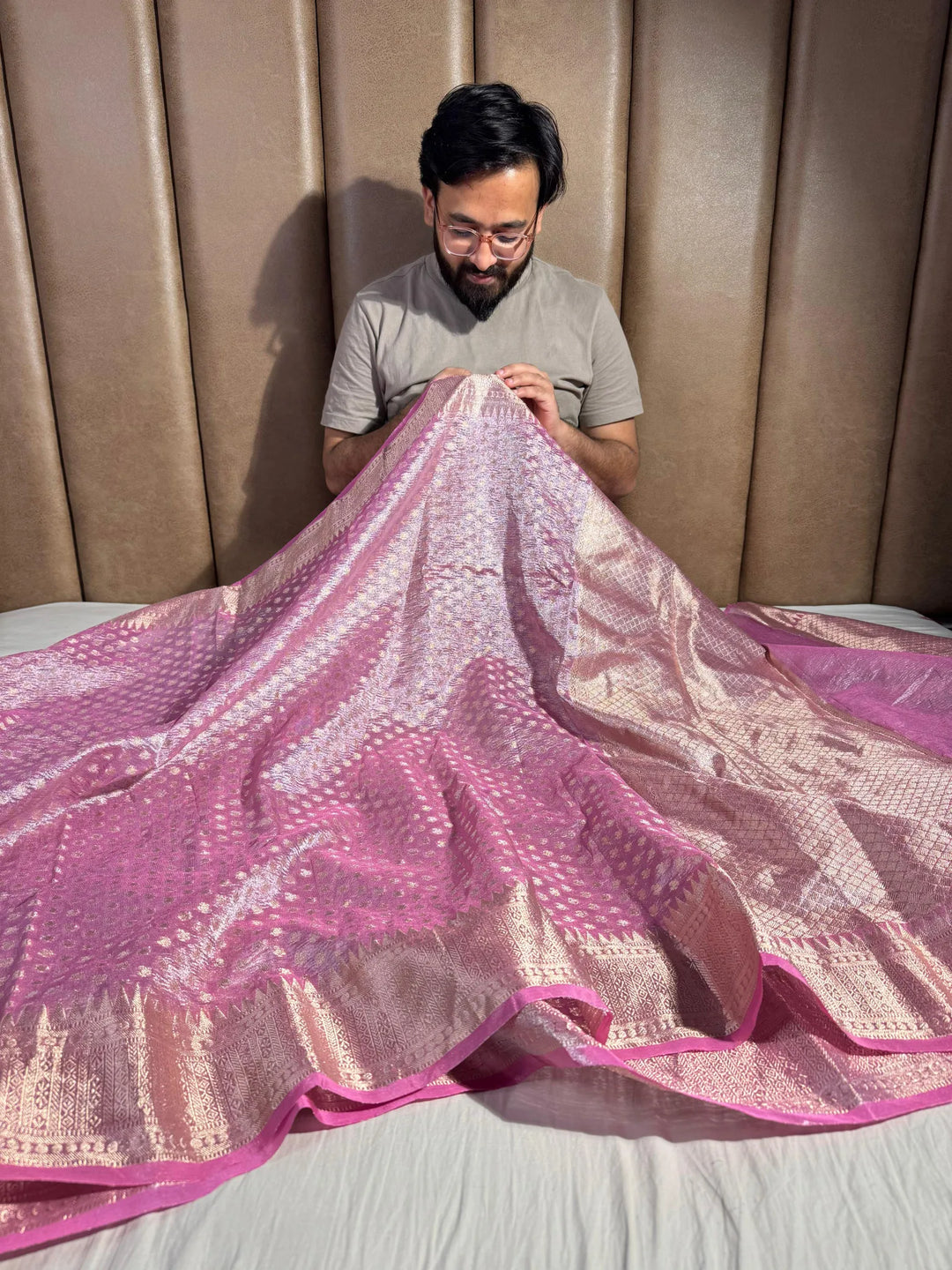 Lavender Shade Banarasi crush tissue silk saree with rich pallu and blouse