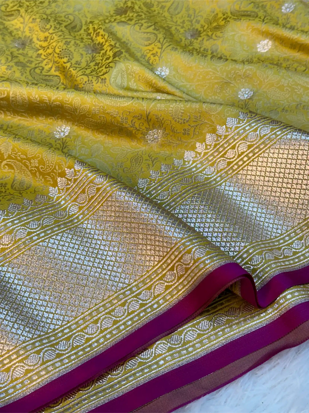 Lemon Yellow Intricate Mashru Katan Silk Tanchoi Banarasi Saree