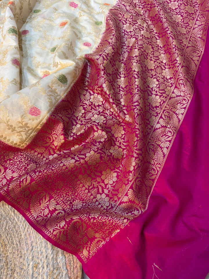 Light Cream Warm Silk Meenakari Jaal Weave Banarasi Saree