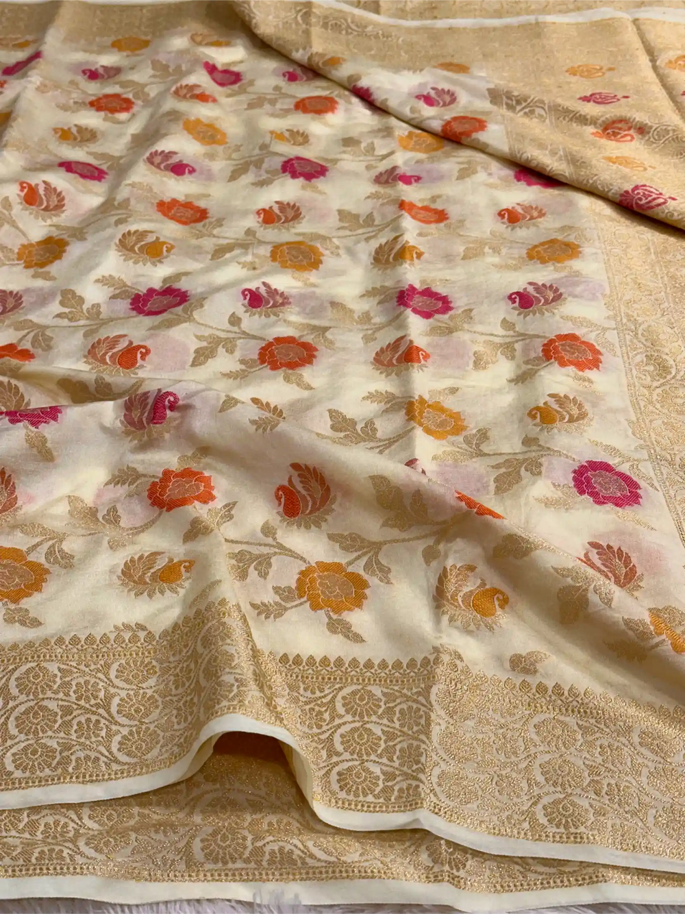 Light Cream Warm Silk Tilfi Meenakari Banarasi Saree