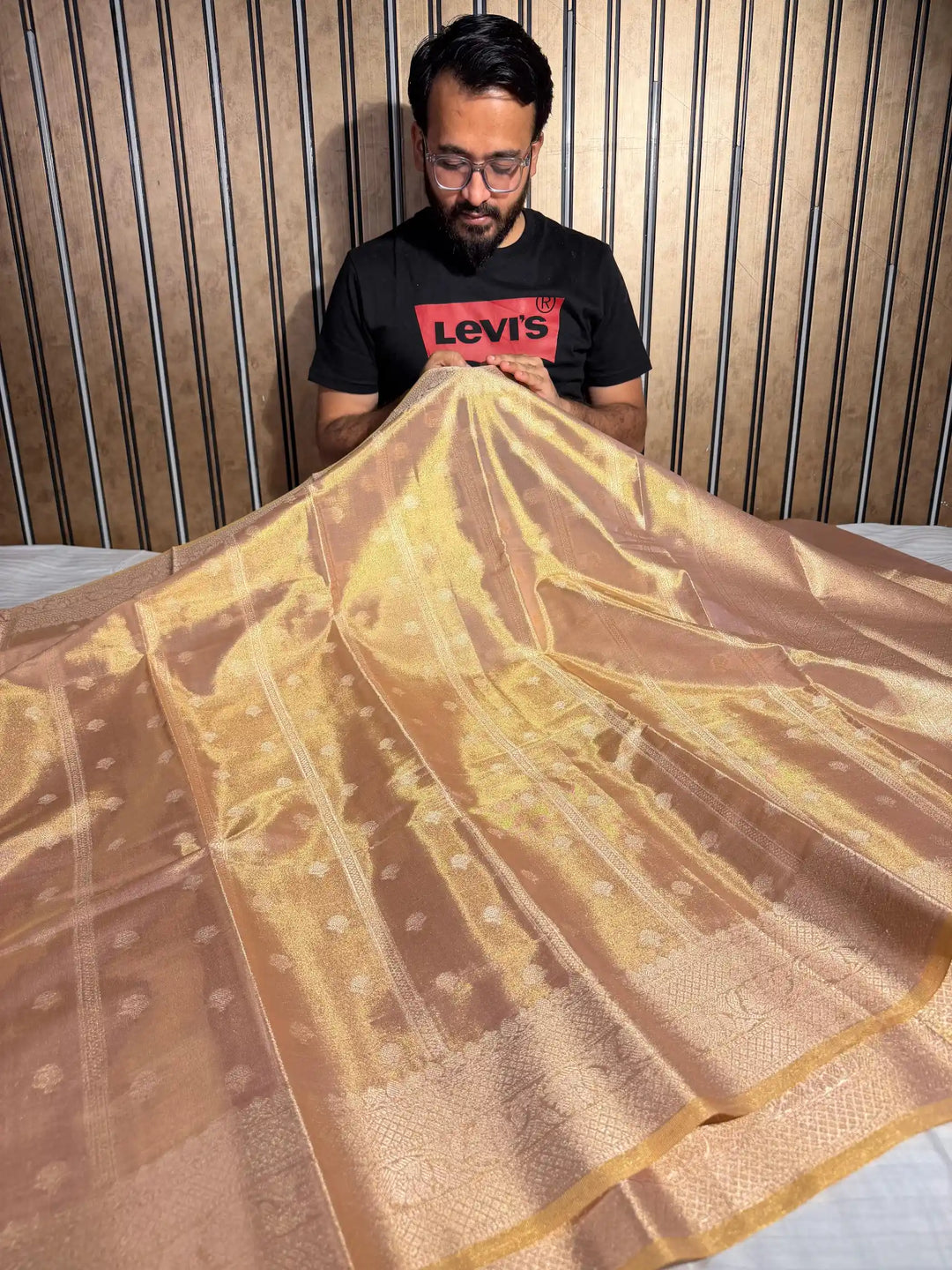 Light Gold Kathan Tissue Silk Zari Buta Banarasi Saree