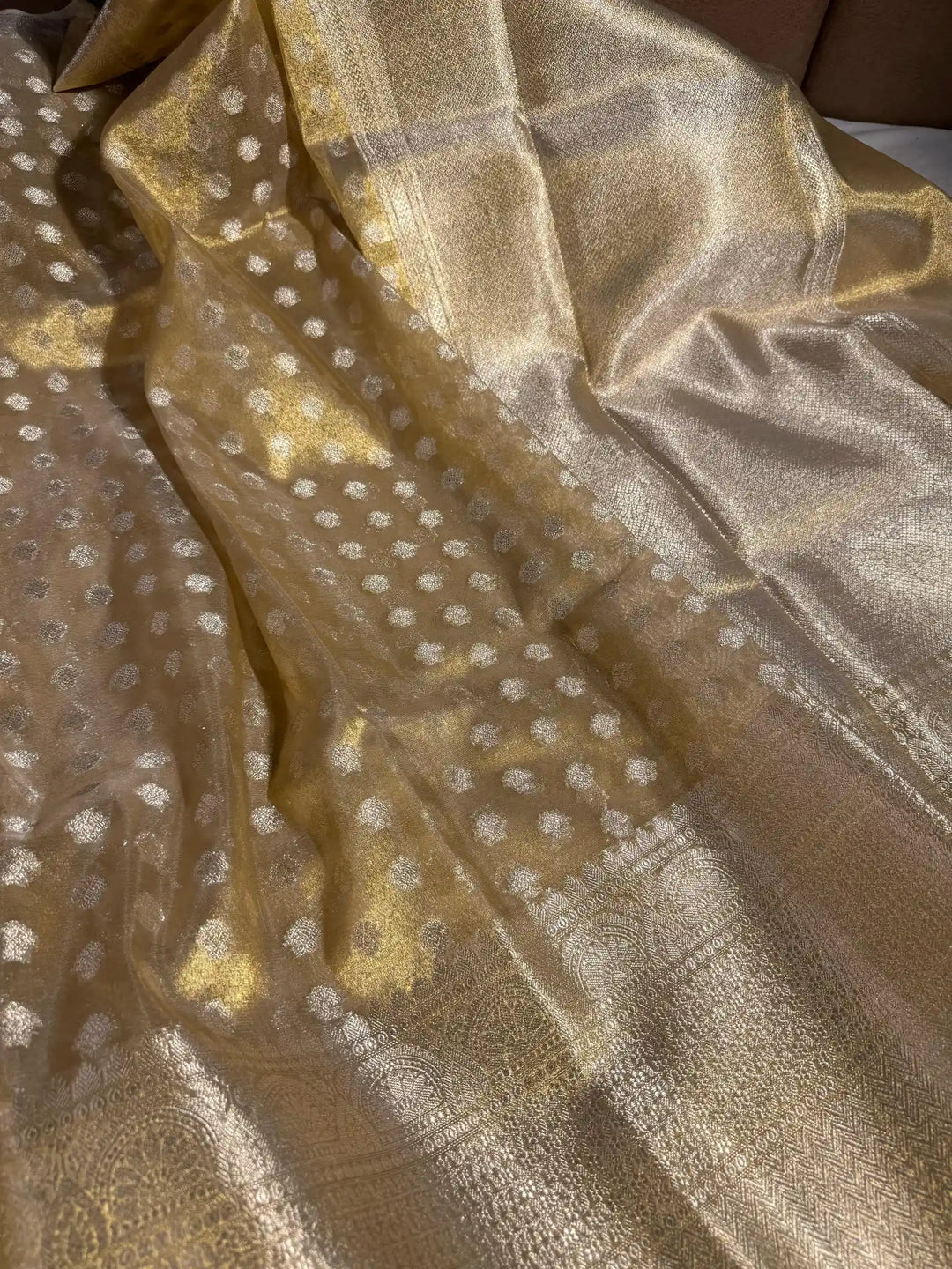 Light Gold Tissue Silk Zari Buti Weave Banarasi Saree