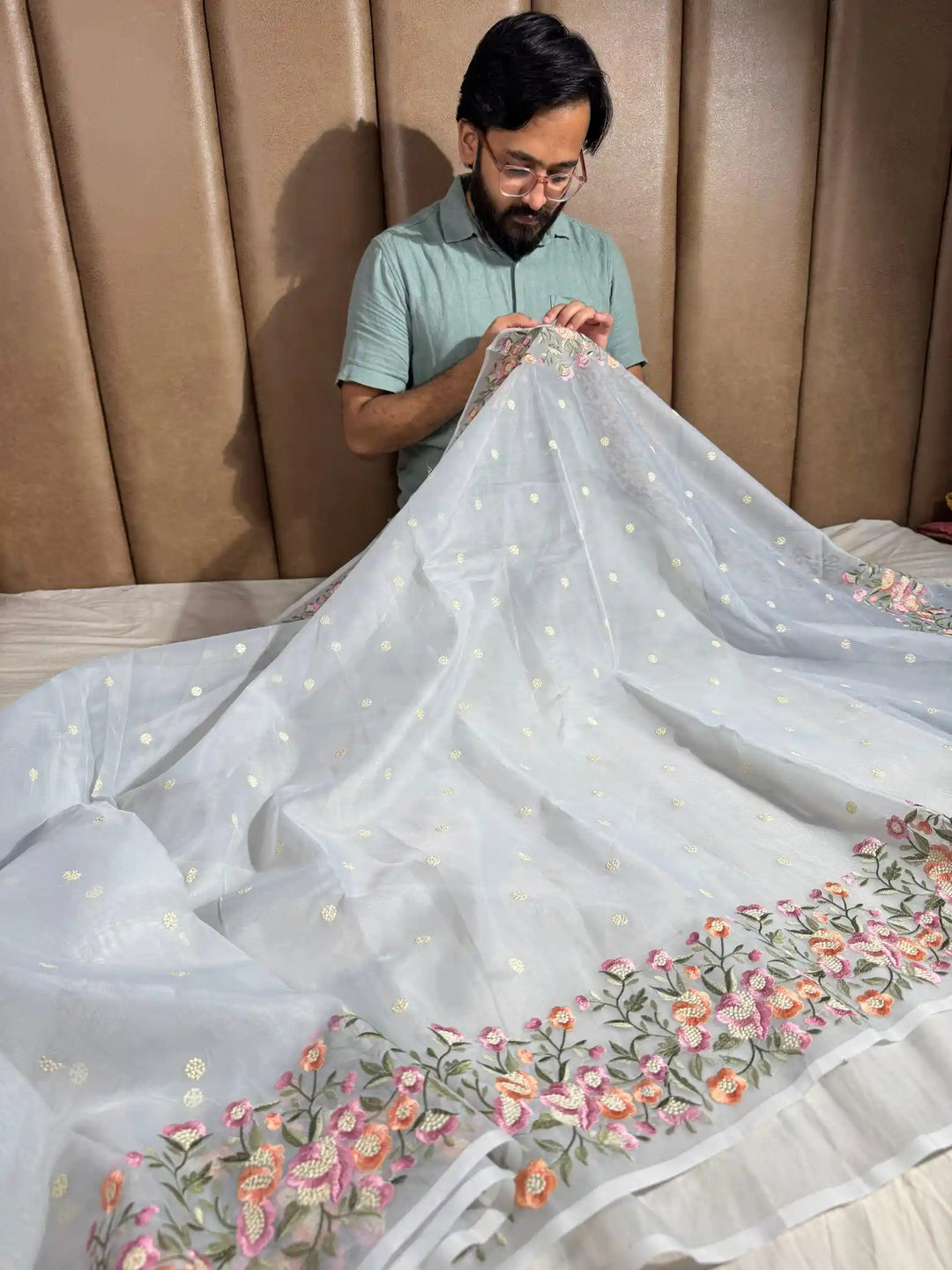 Light Gray Banarasi organza silk with NoorTaar technique border and pallu work with premium tassels
