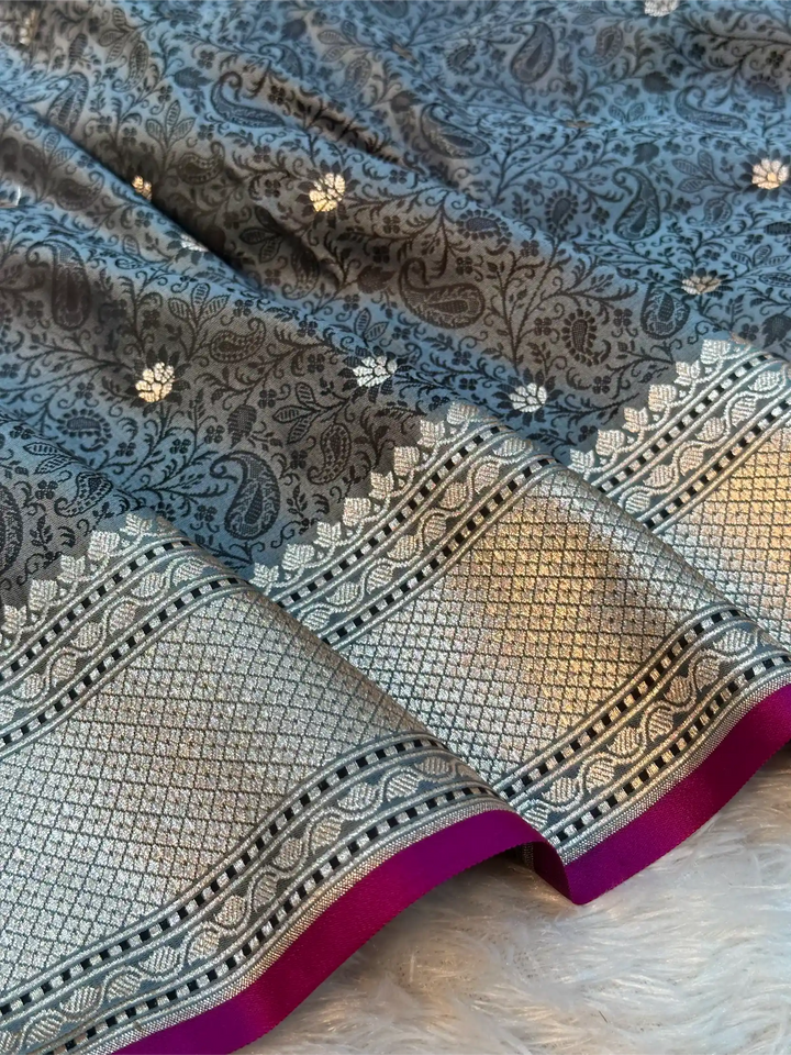 Light Grey Intricate Mashru Katan Silk Tanchoi Banarasi Saree