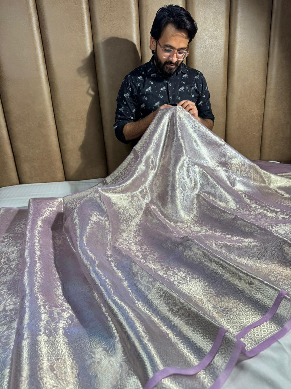 Light Lavender Kanjivaram Bridal Tissue Silk Saree with Rich pallu and blouse