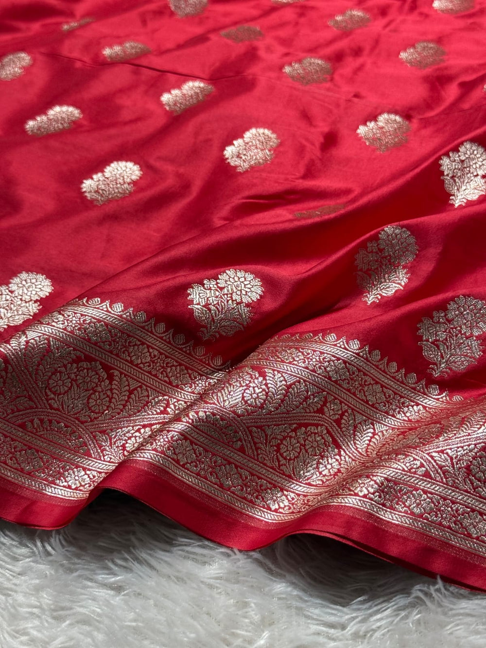 Light Maroon Mashru Katan Silk Traditional Buta Weave Banarasi Saree