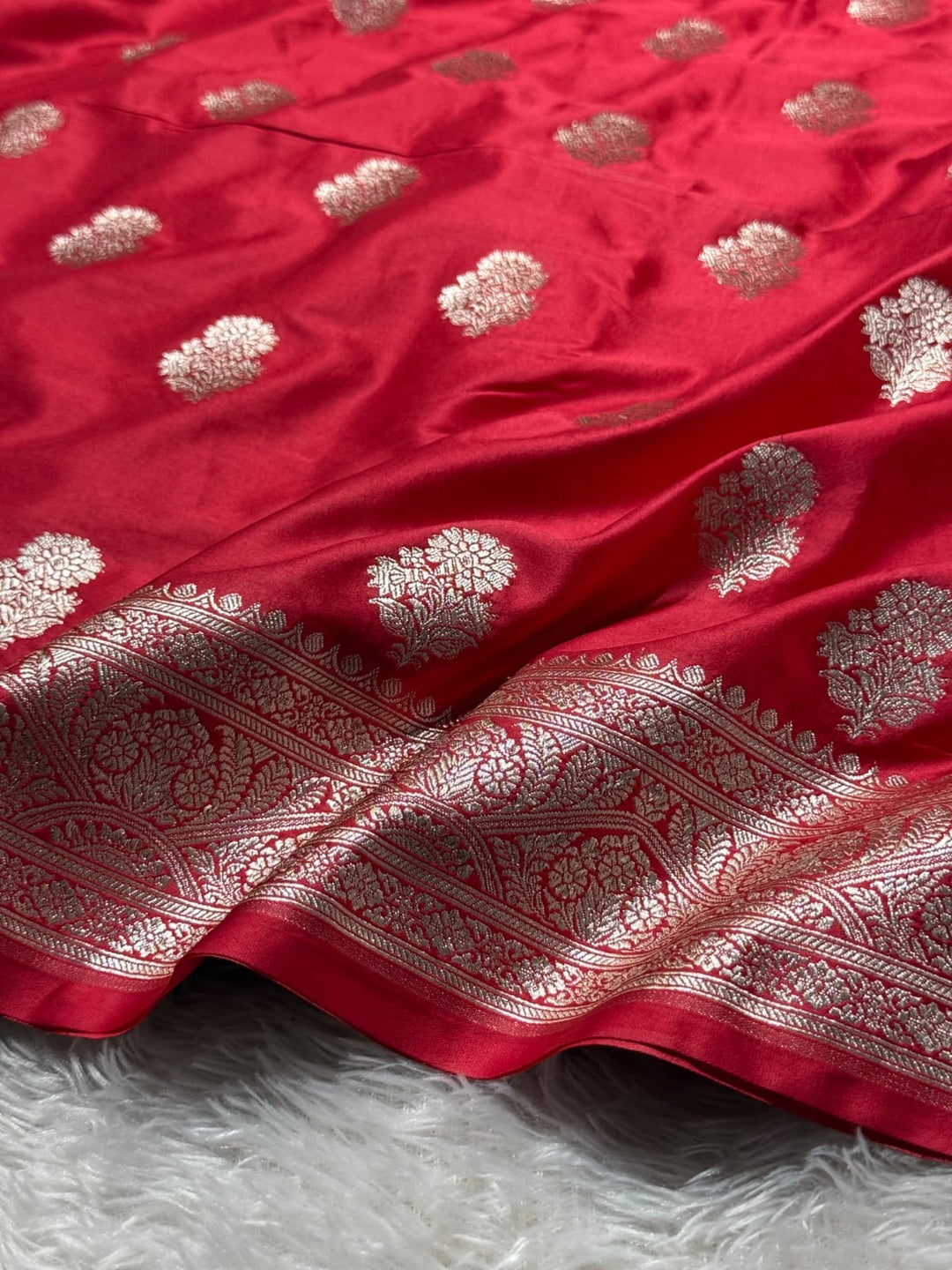 Light Maroon Mashru Katan Silk Traditional Buta Weave Banarasi Saree