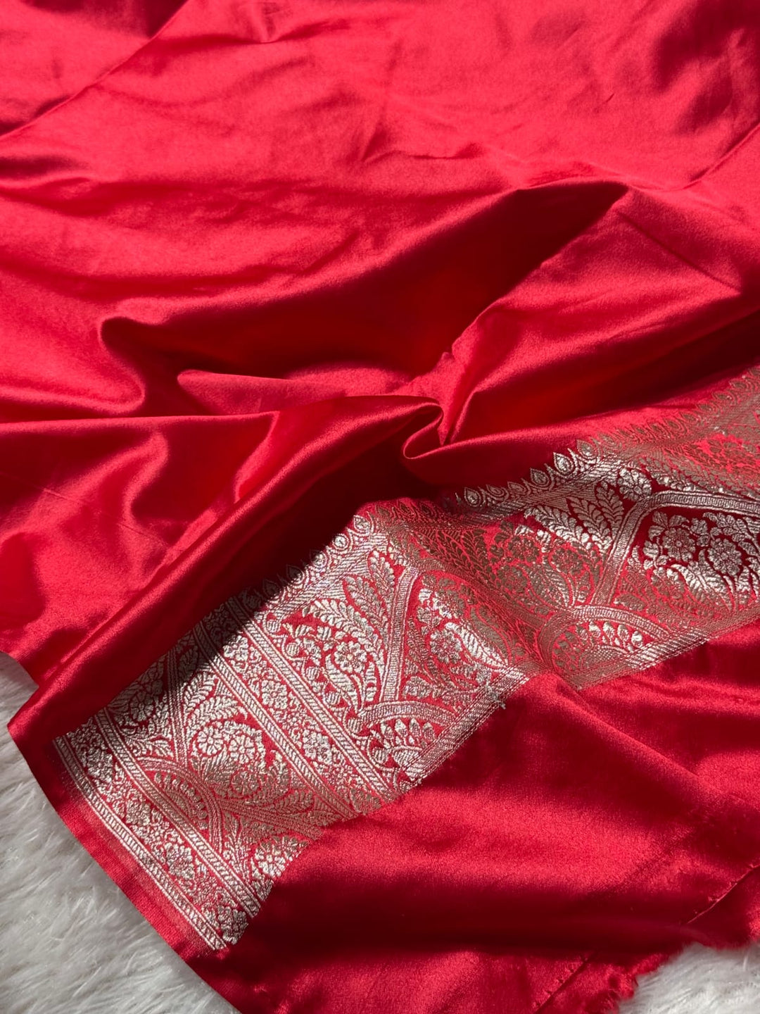 Light Maroon Mashru Katan Silk Traditional Buta Weave Banarasi Saree