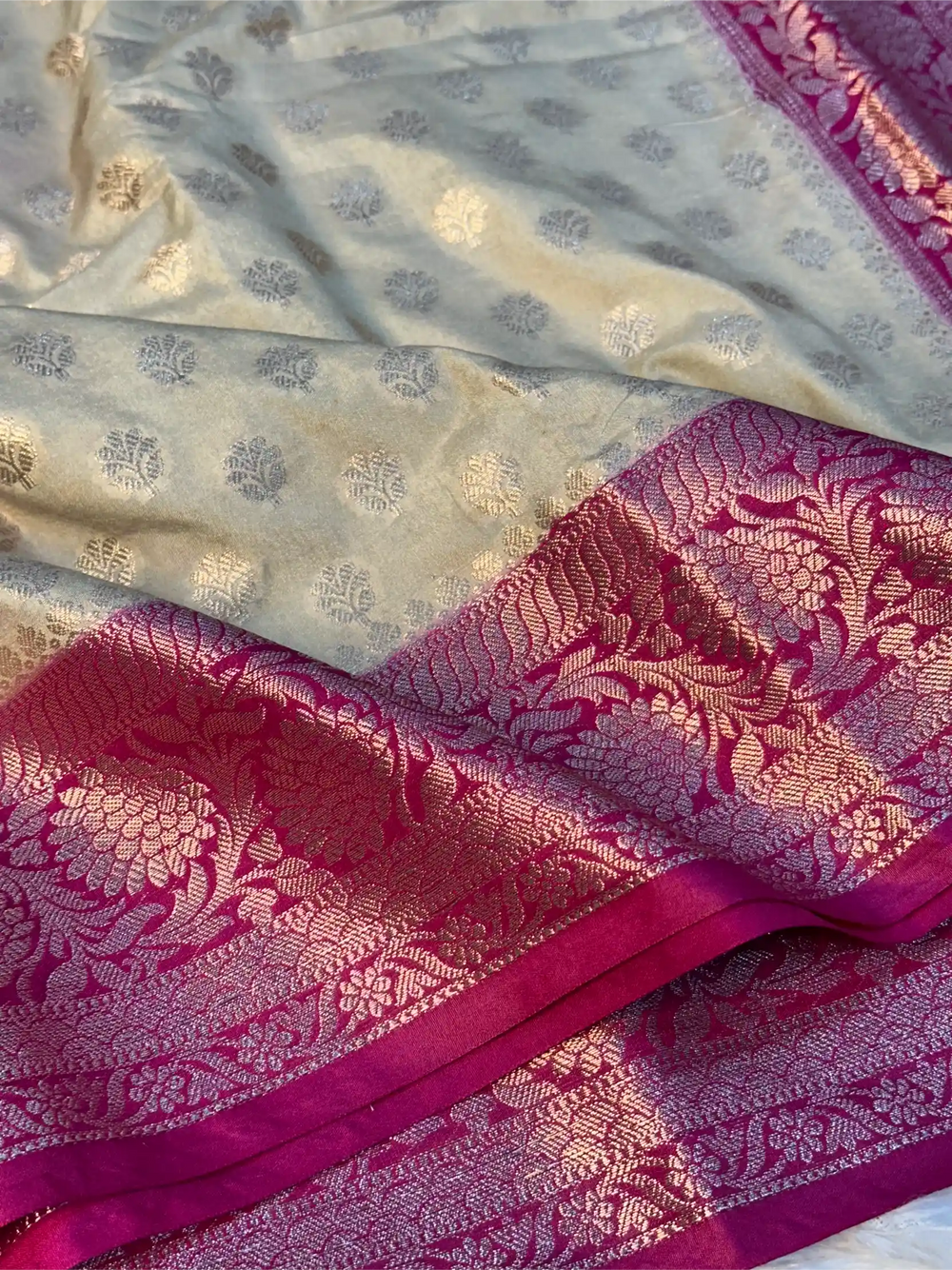 Light Tussar Chiniya Silk Khaddi Buti Banarasi Saree