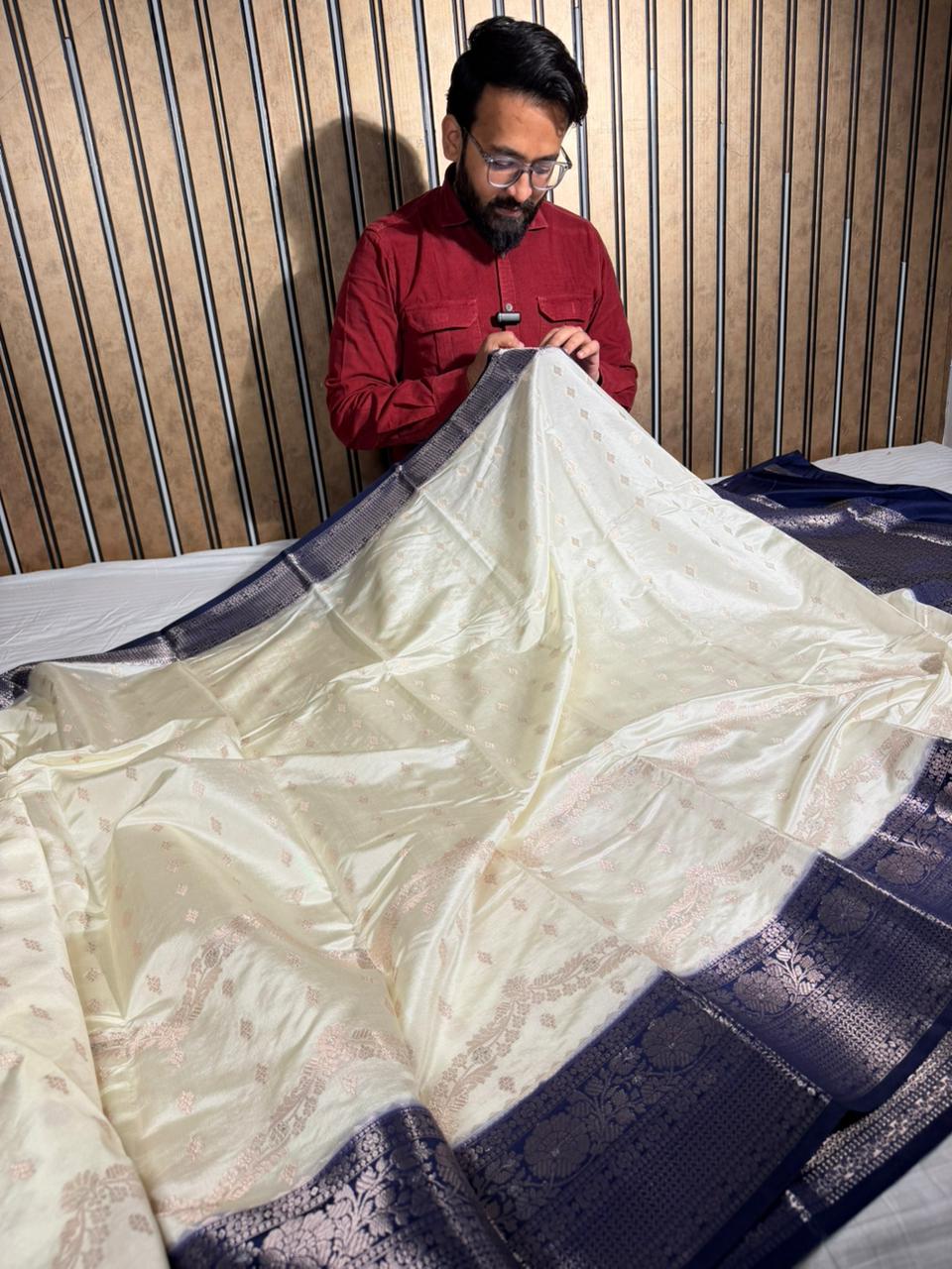 Light Cream Chinia Silk Intricate Weave Banarasi Saree