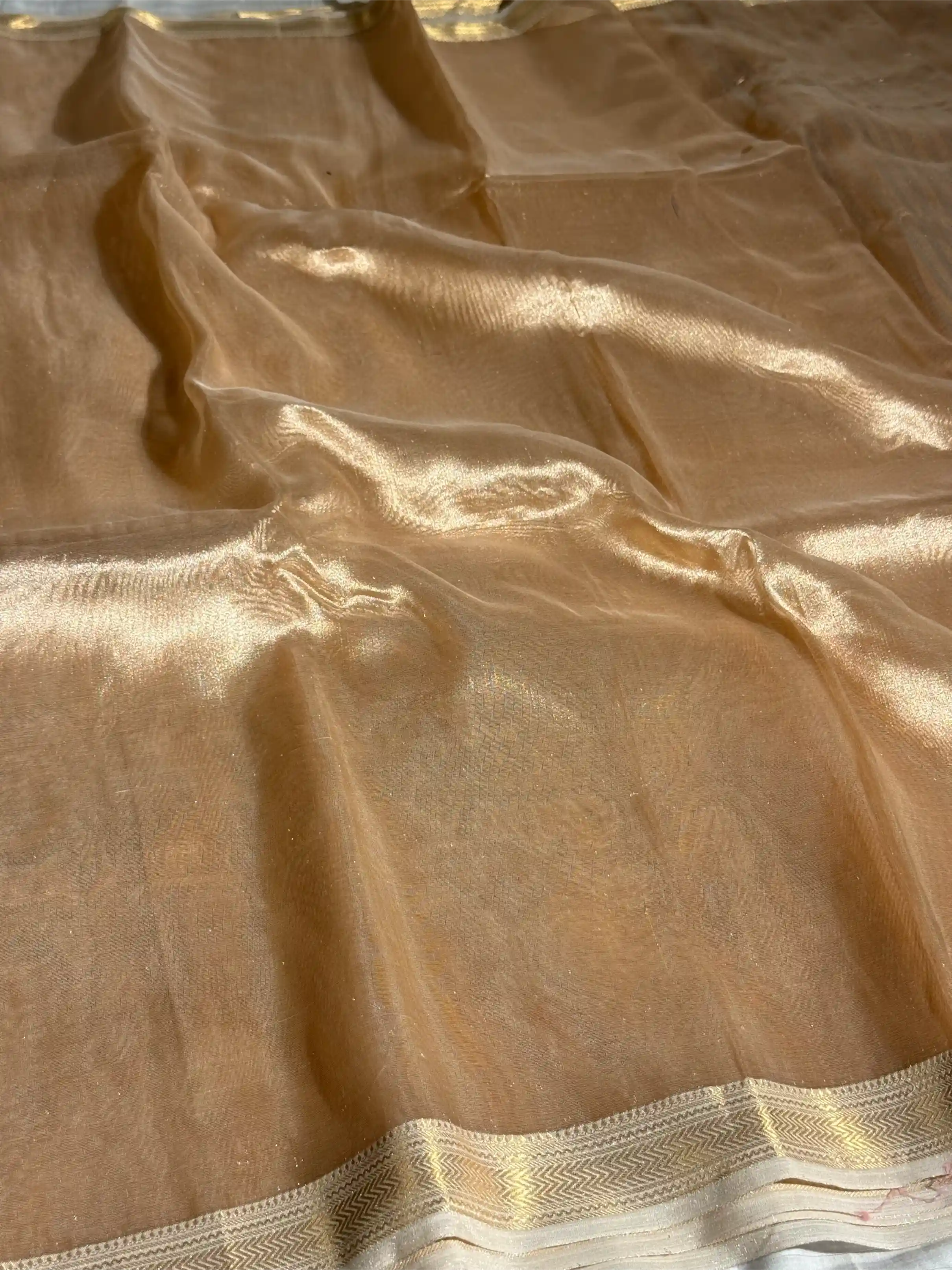 Light Gold Pure Tissue Silk Banarasi Saree – Unique Threads Sarees