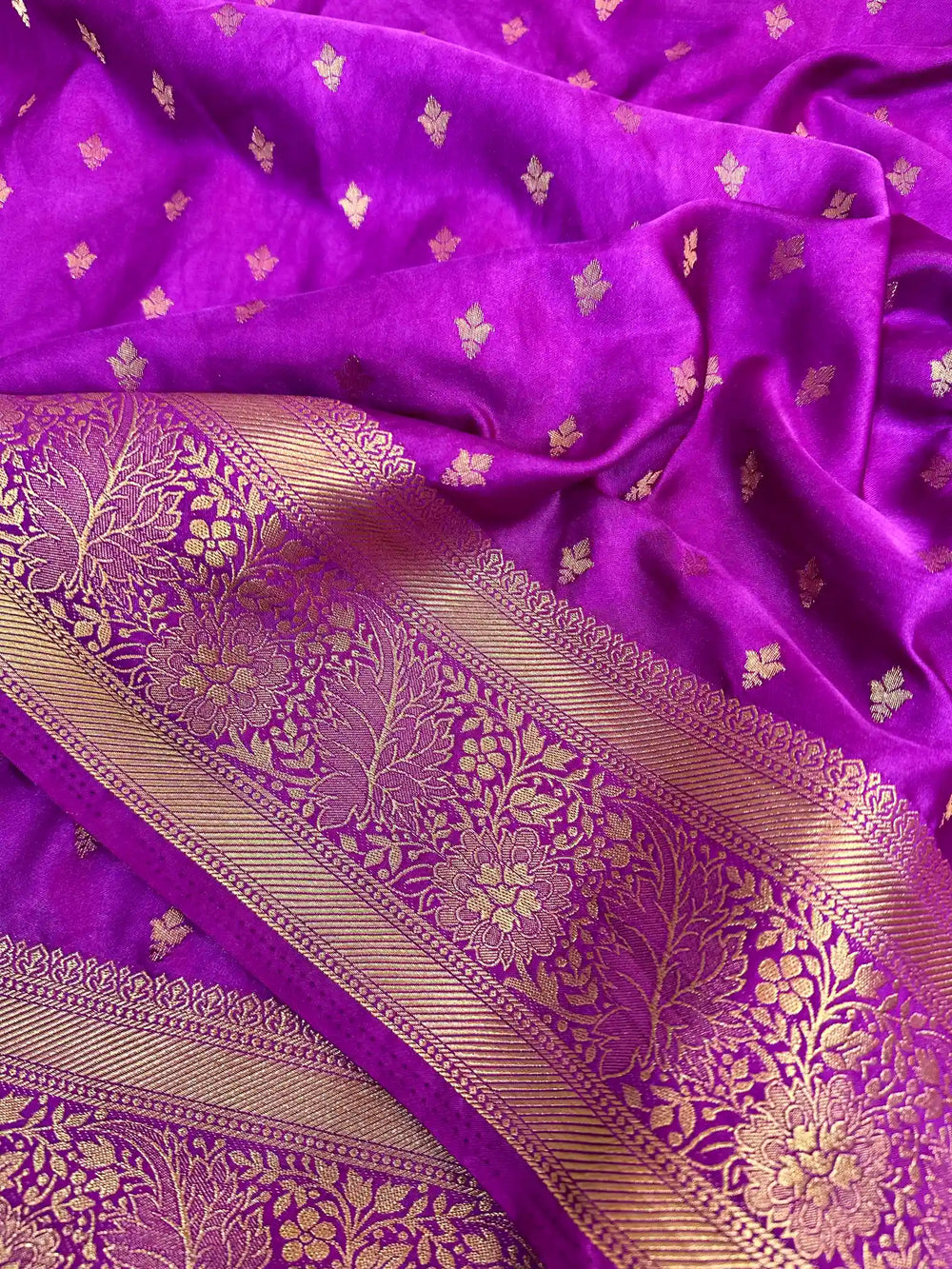 Light Purple Satin Crepe Silk Zari Motifs Banarasi Saree