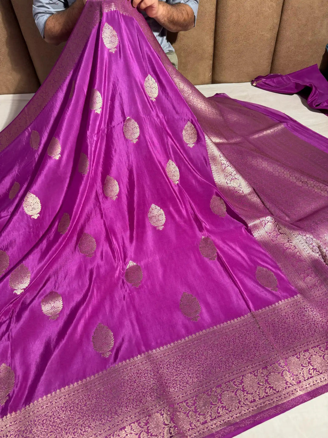 Majenta Shade Premium Mashru katan Silk Banarasi Saree