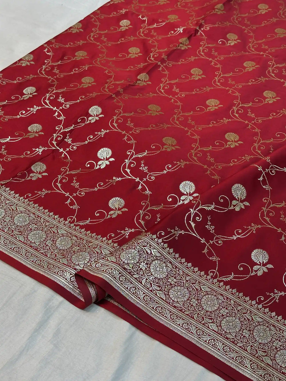 Maroon Satin Silk Saree with Rich Texture Design and Classical Pallu