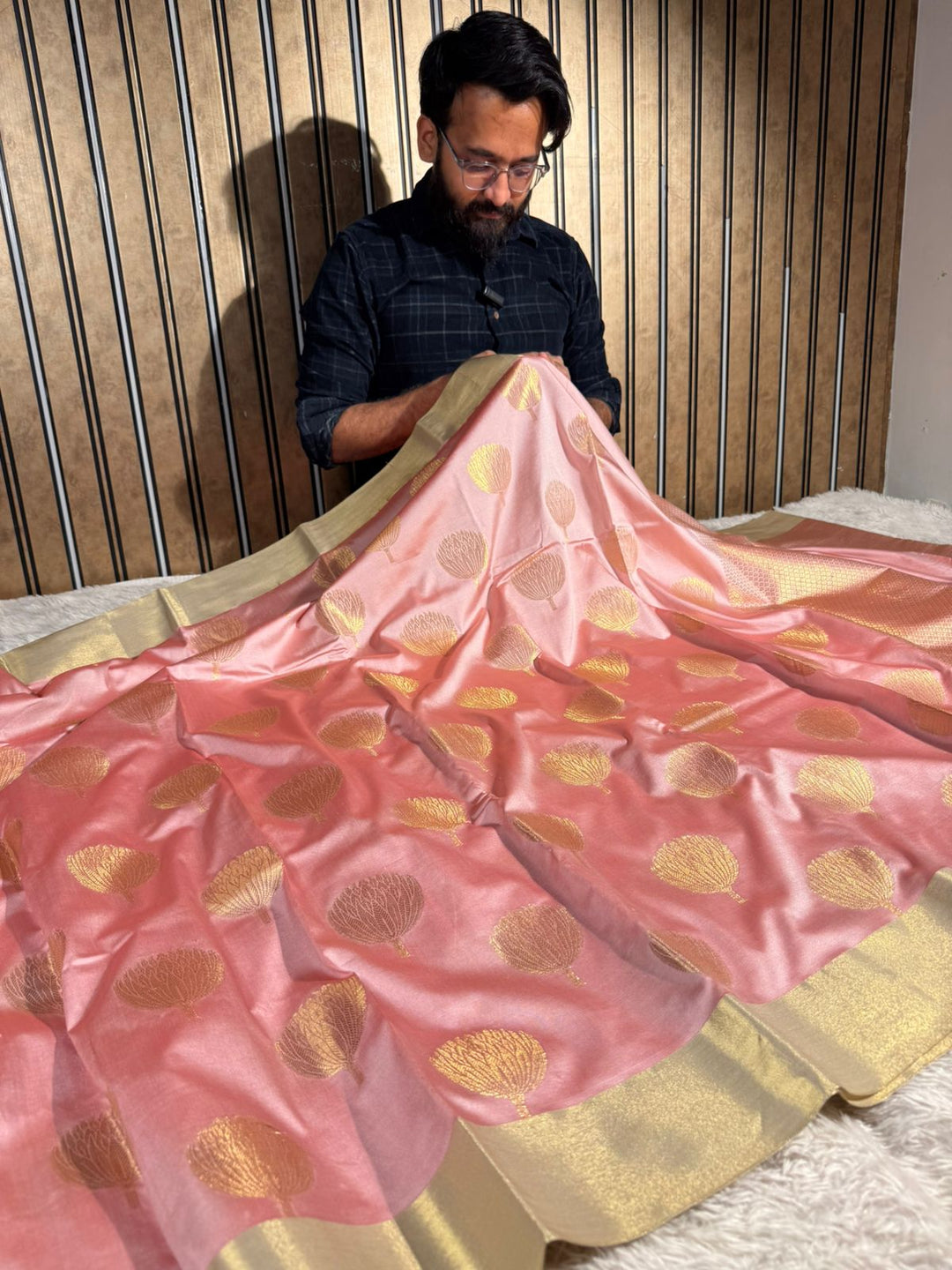 Mauve Pink Eccentric Softsilk Traditional Banarasi Saree