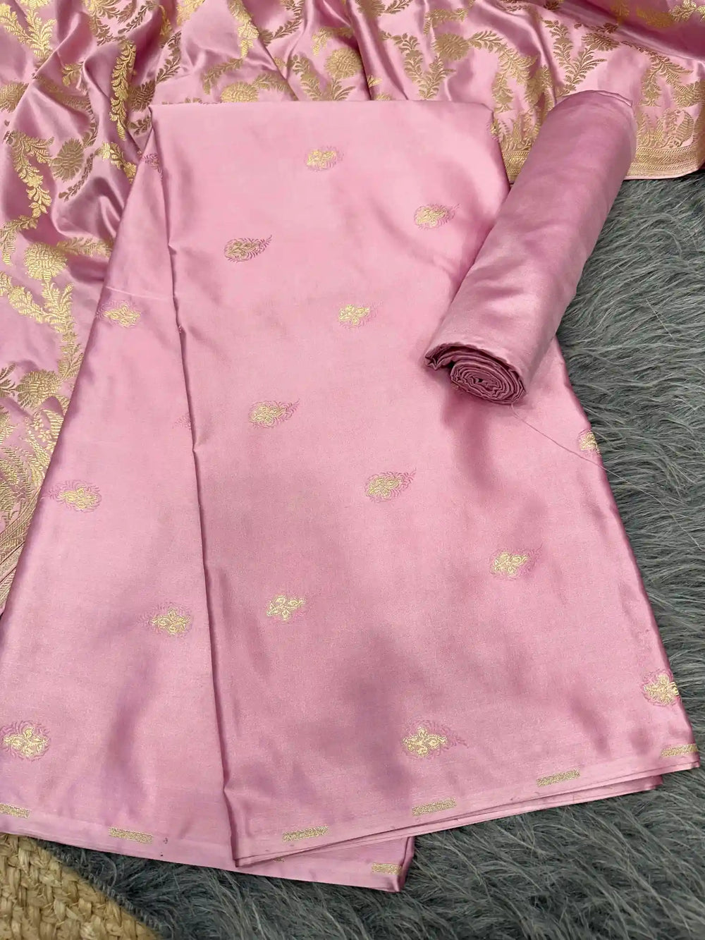 Mauve Pink Premium Mashru Katan Banarasi Suit