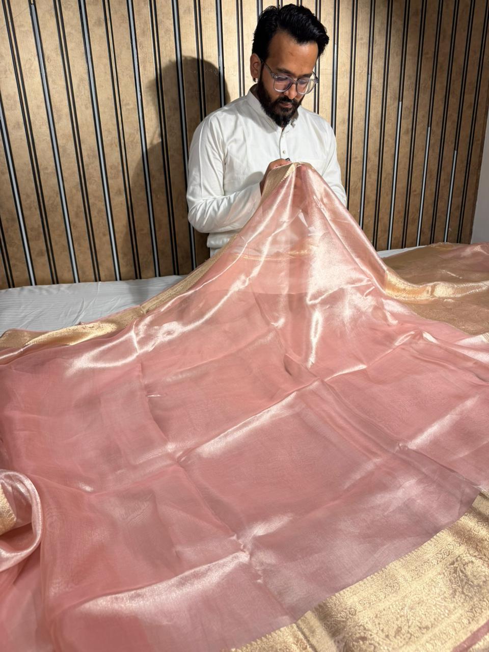 Mauve Pink Pure Tissue Silk Traditional Banarasi Saree