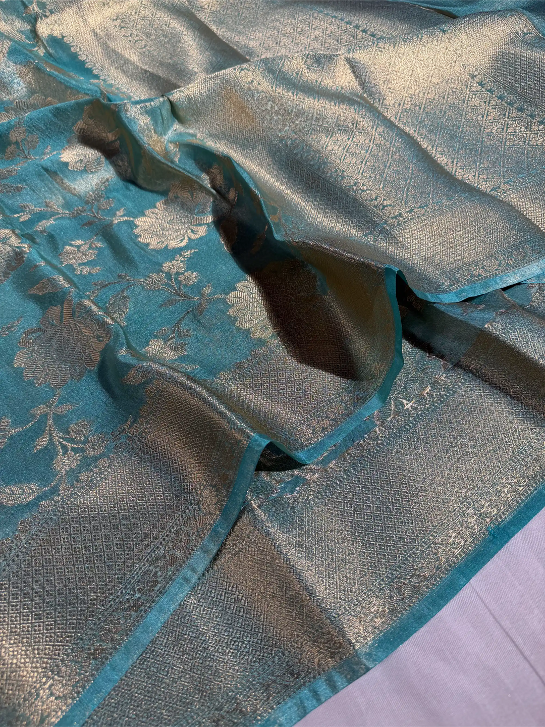 Metallic Green Breathable Tissue Silk Banarasi Saree