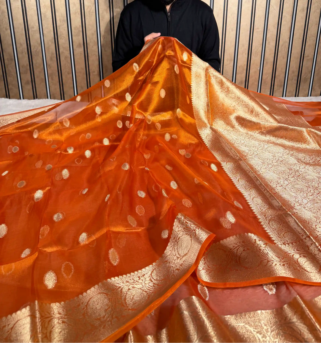 Metallic Orange 100% Pure Tissue Silk Traditional Buti Weave Banarasi Saree
