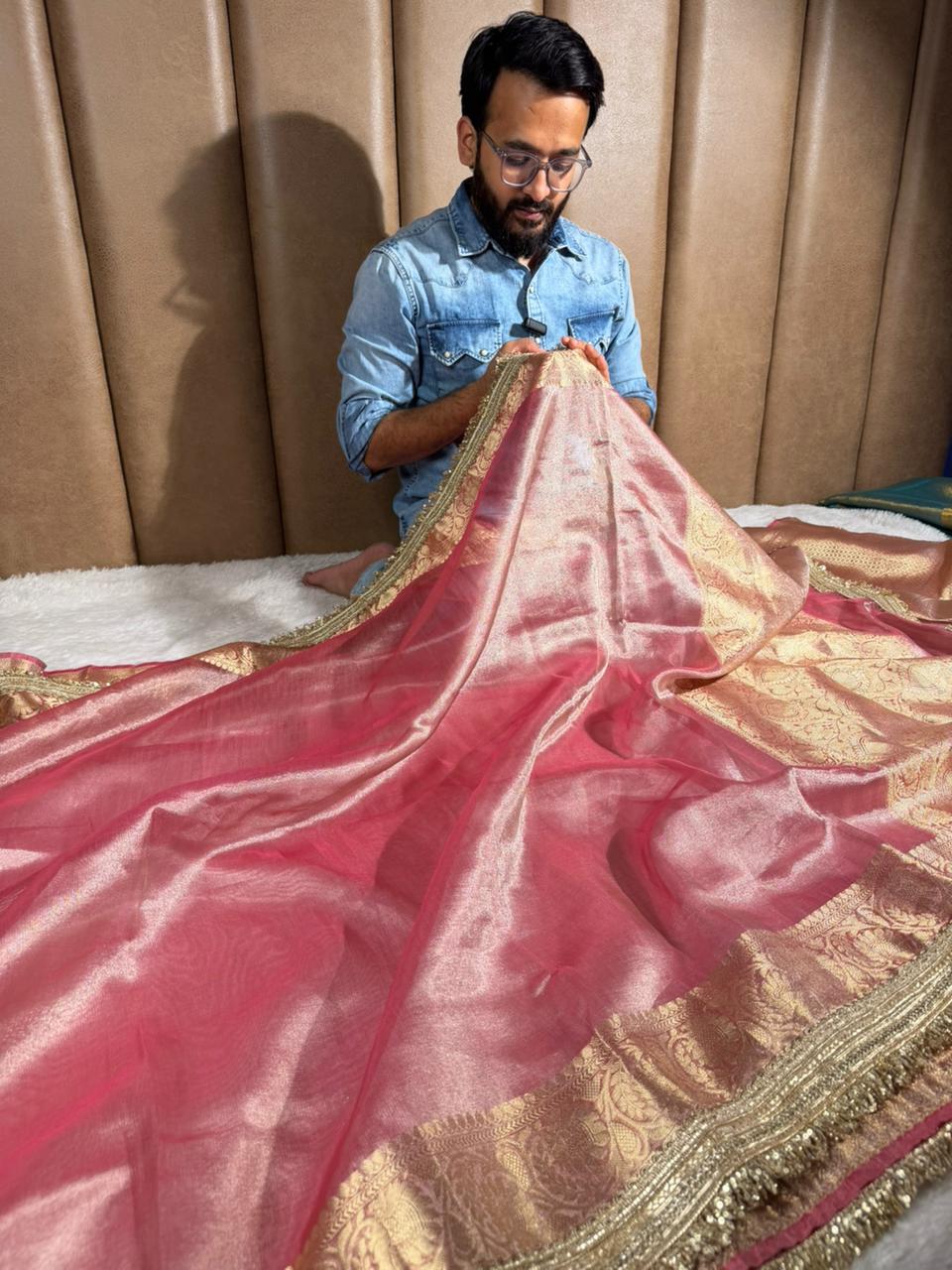 Metallic Pink Tissue Silk Zari Jacquard Lace Work Banarasi Saree