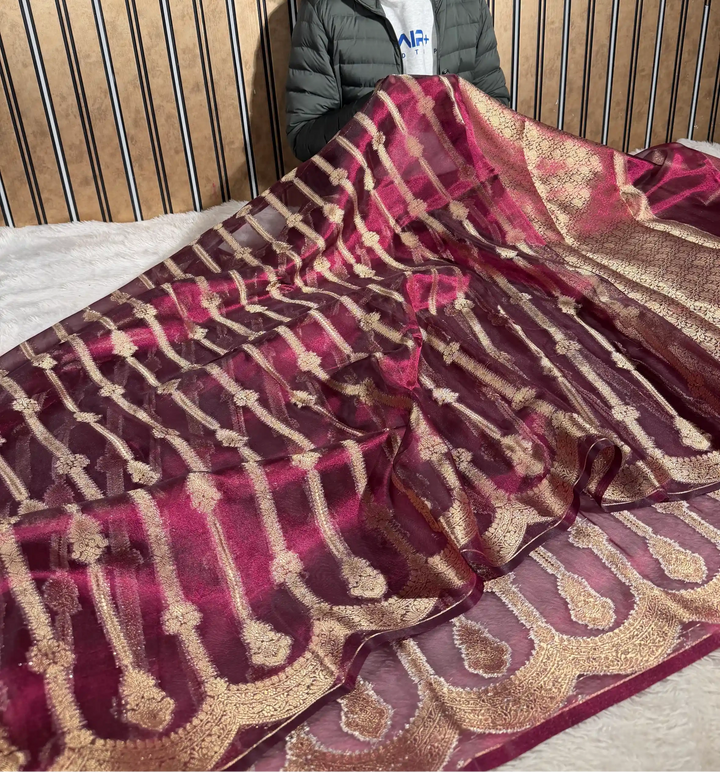 Metallic Rani Pink Kora Tissue Silk Contemporary Weave Banarasi Saree