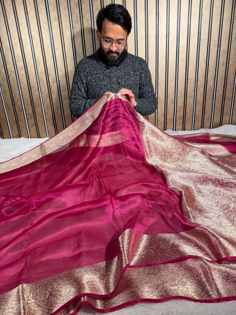 Metallic Rani Pink Pure Tissue Silk Banarasi Saree