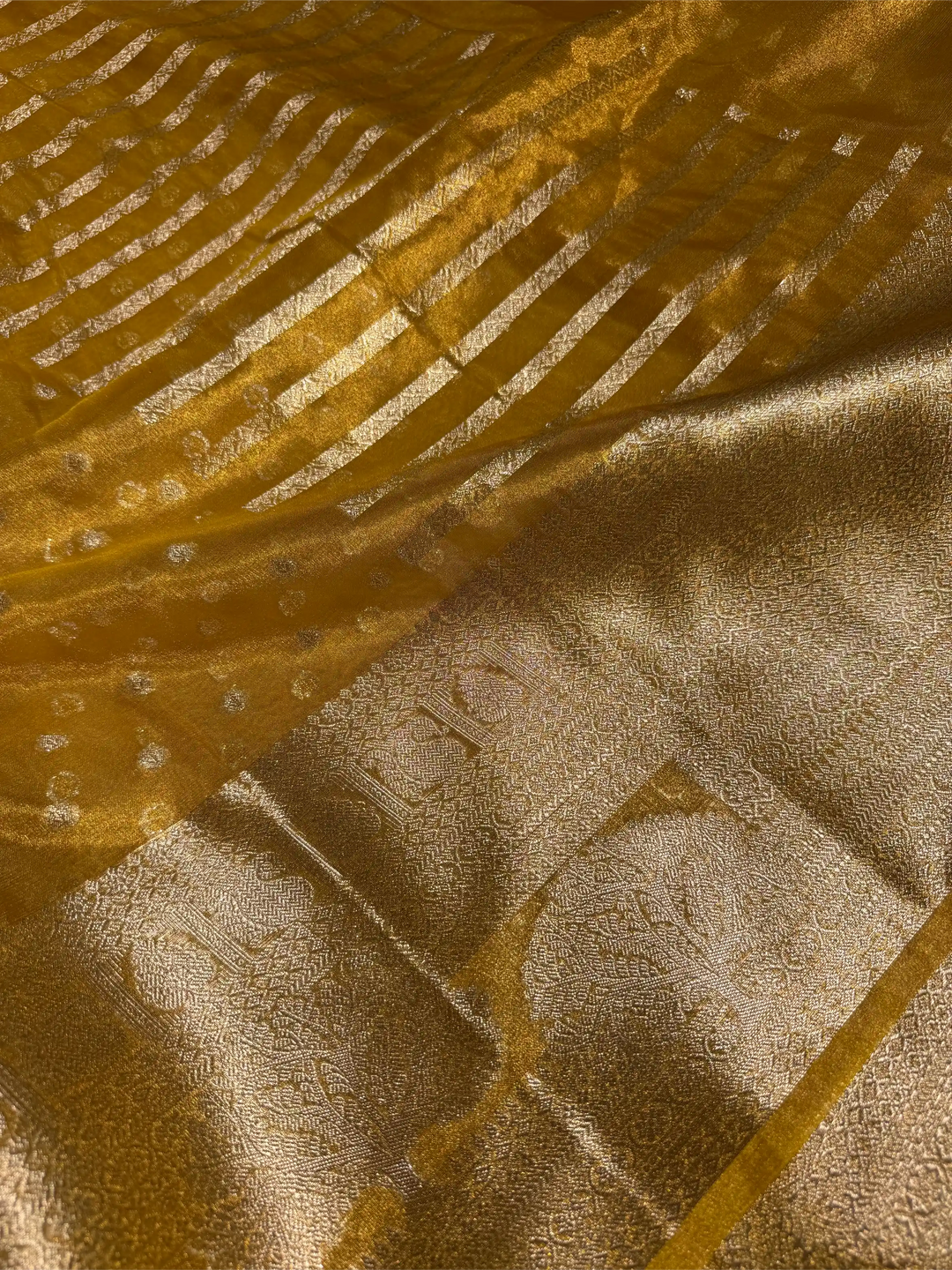 Metallic Yellow Tissue Silk Eccentric Traditional Weave Banarasi Saree 