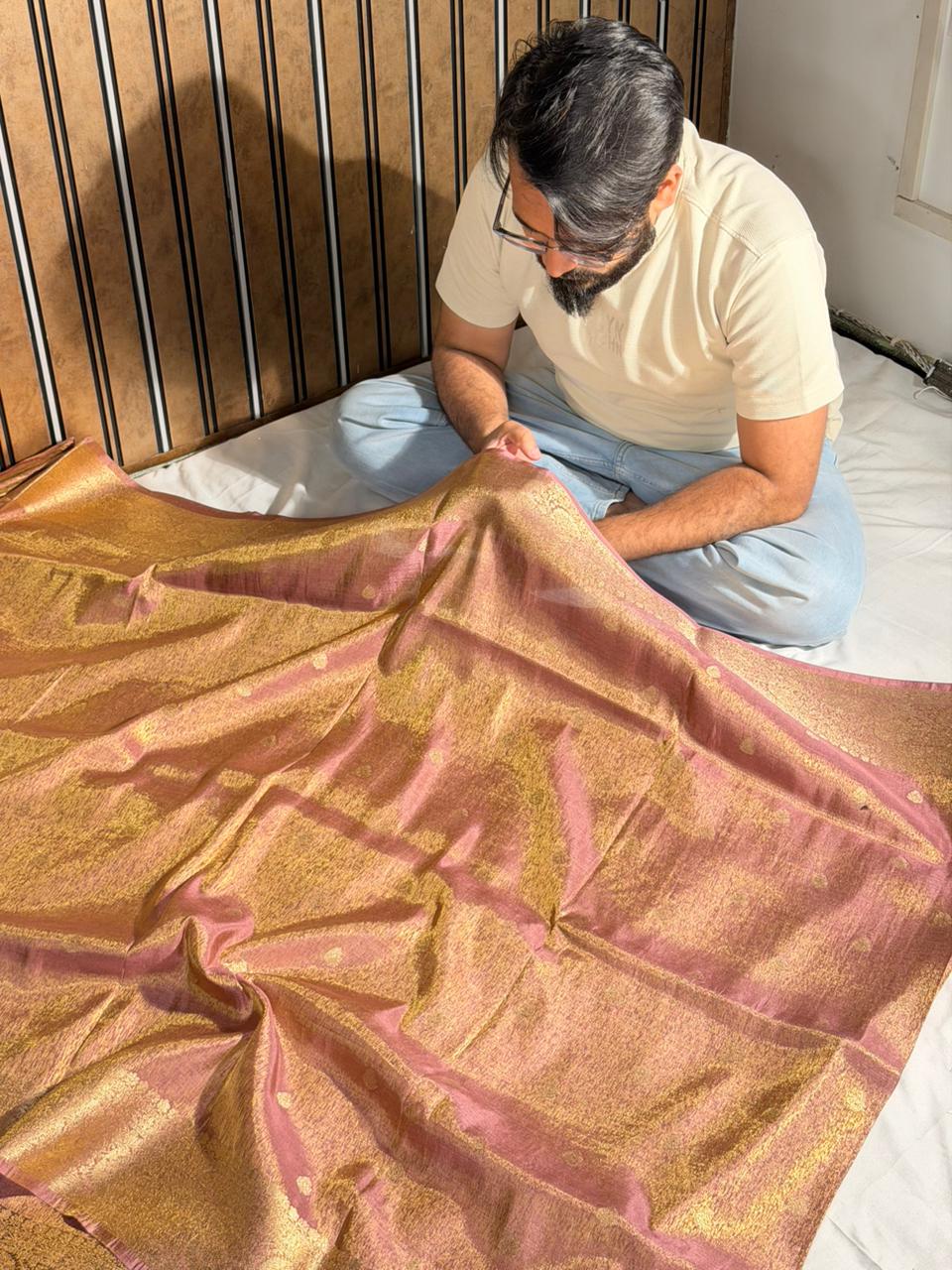 Metallic peach breathable Katan tissue silk Banarasi saree