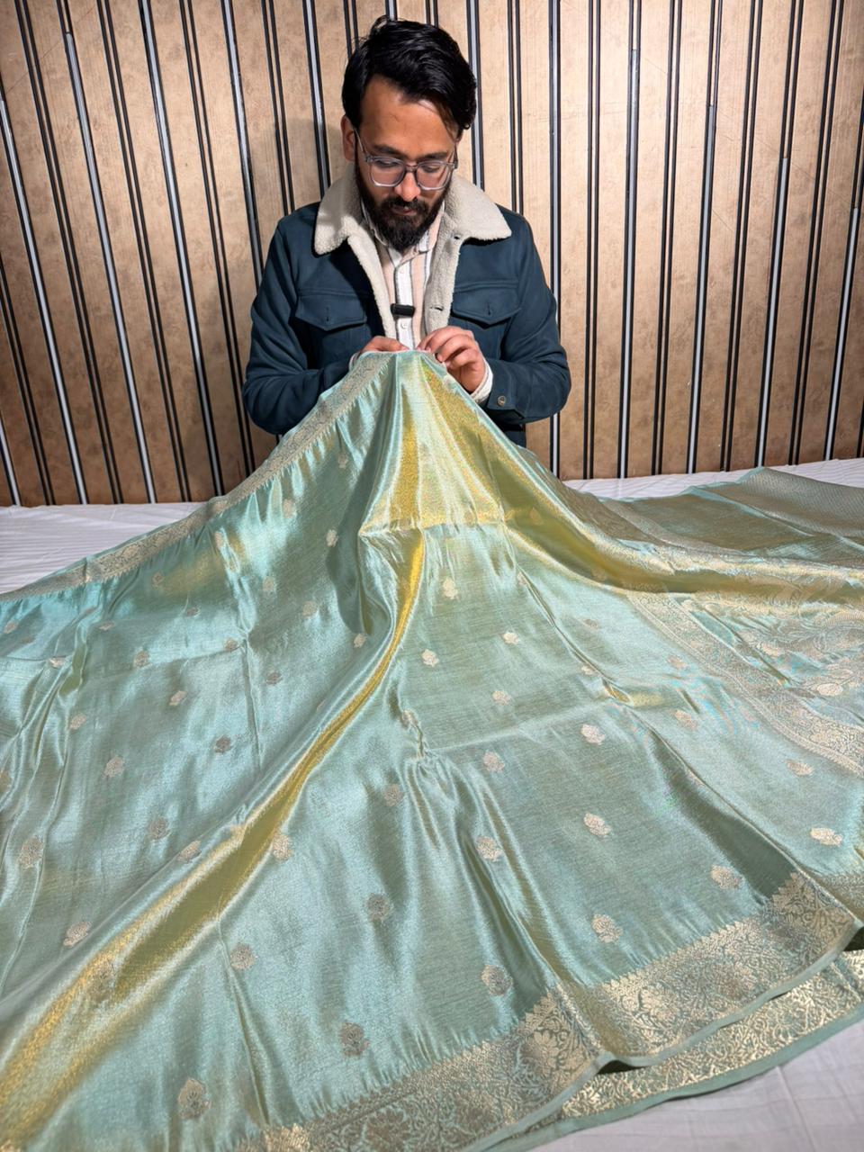 Mint Green Breathable Tissue Silk Traditional Buti Weave Banarasi Saree