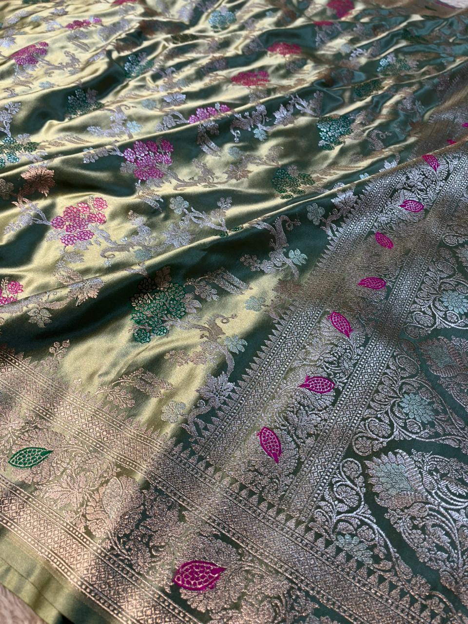 Minted Green Mashru Katan Silk Intricately Weave Meenakari Jaal Banarasi Saree