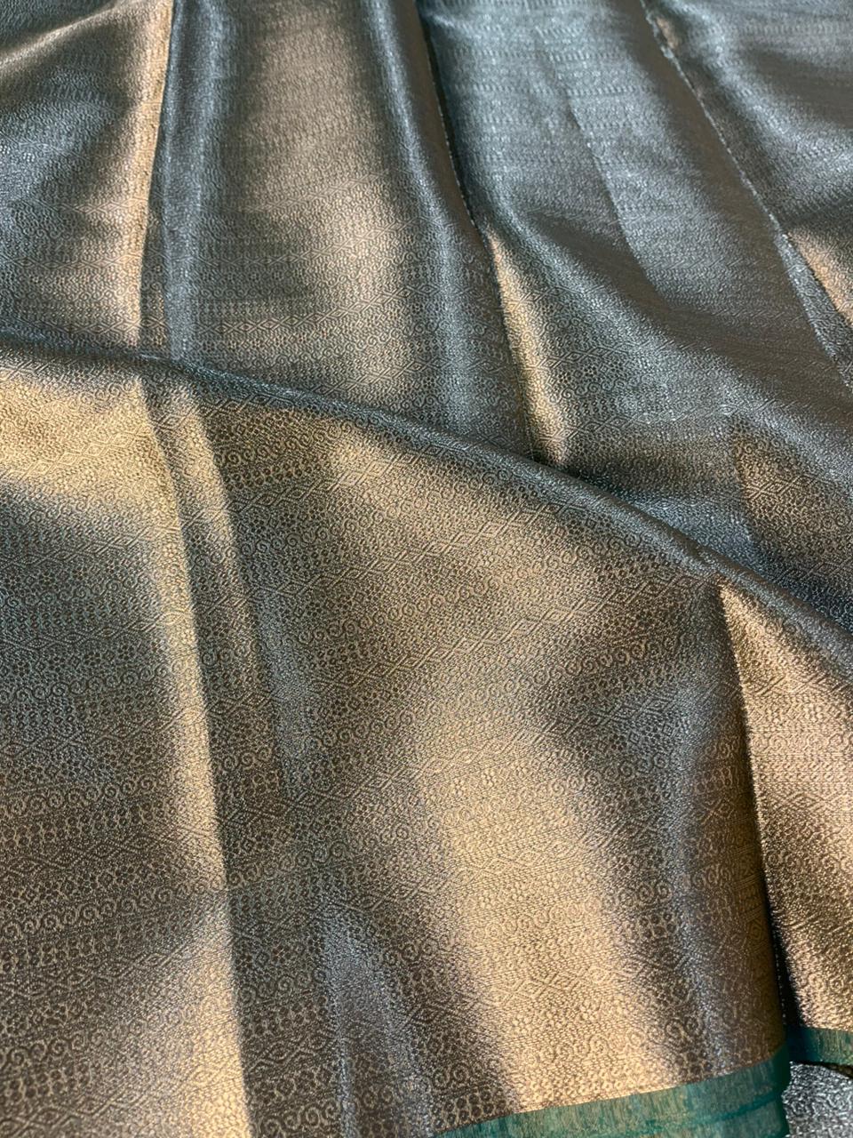 Minted Green Mashru Katan Silk Intricately Weave Meenakari Jaal Banarasi Saree