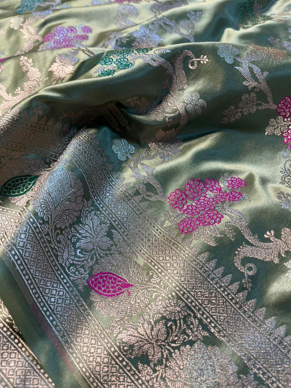 Minted Green Mashru Katan Silk Intricately Weave Meenakari Jaal Banarasi Saree