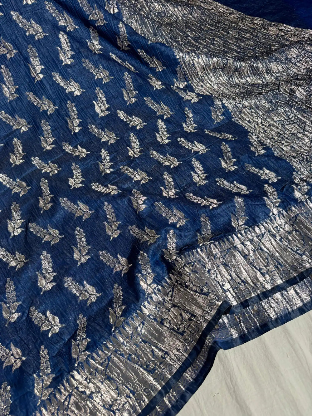 Navy Blue Pashmina silk saree with vertical crush pattern and rich pallu 